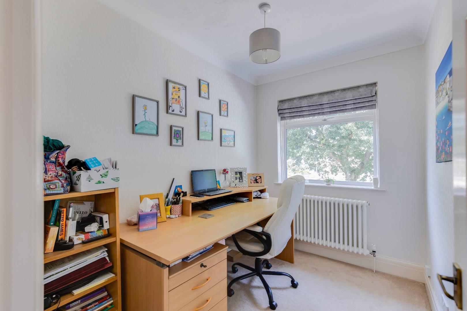 Aldenham Road, Porthcawl, Bridgend County Borough, CF36 5PG
